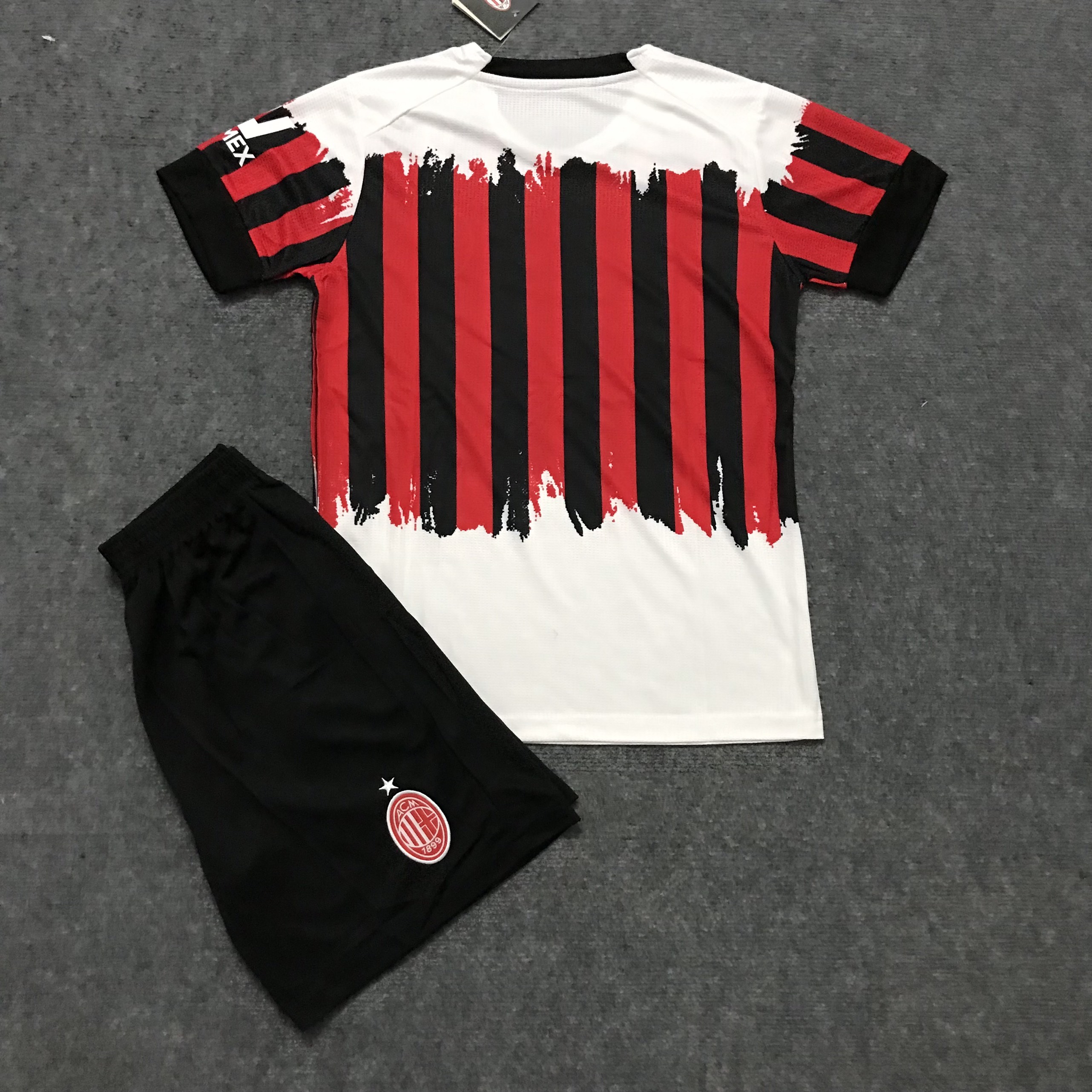 Hót mẫu quần áo đá bóng thể thao cao cấp AC Milan 