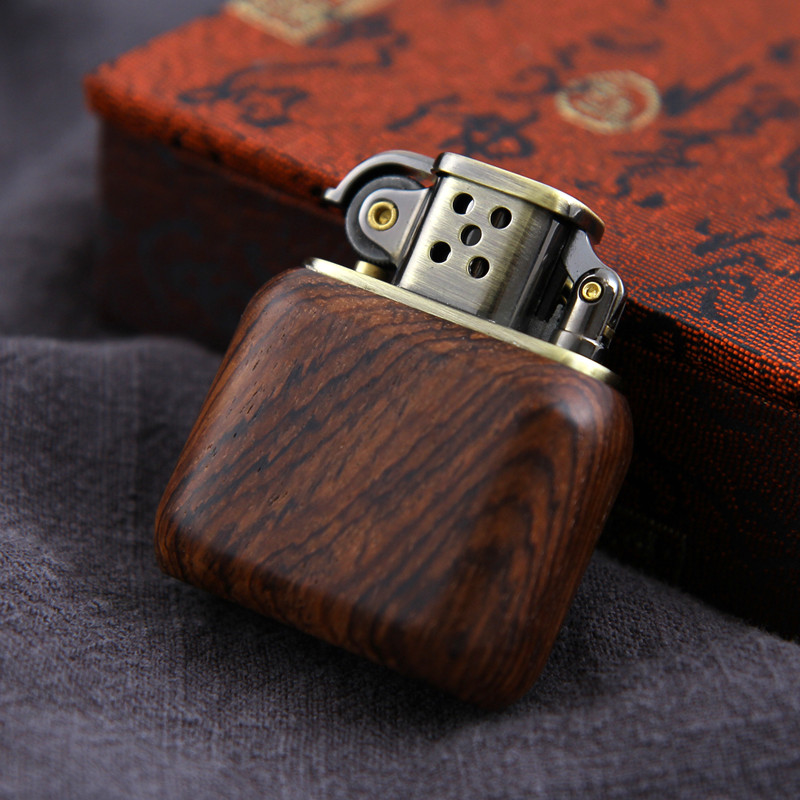 Vỏ Hột Quẹt Bật Lửa Xăng Đá Zorro Gỗ Z506G Đẹp Độc Lạ - Dùng Xăng Bấc Đá Cao Cấp