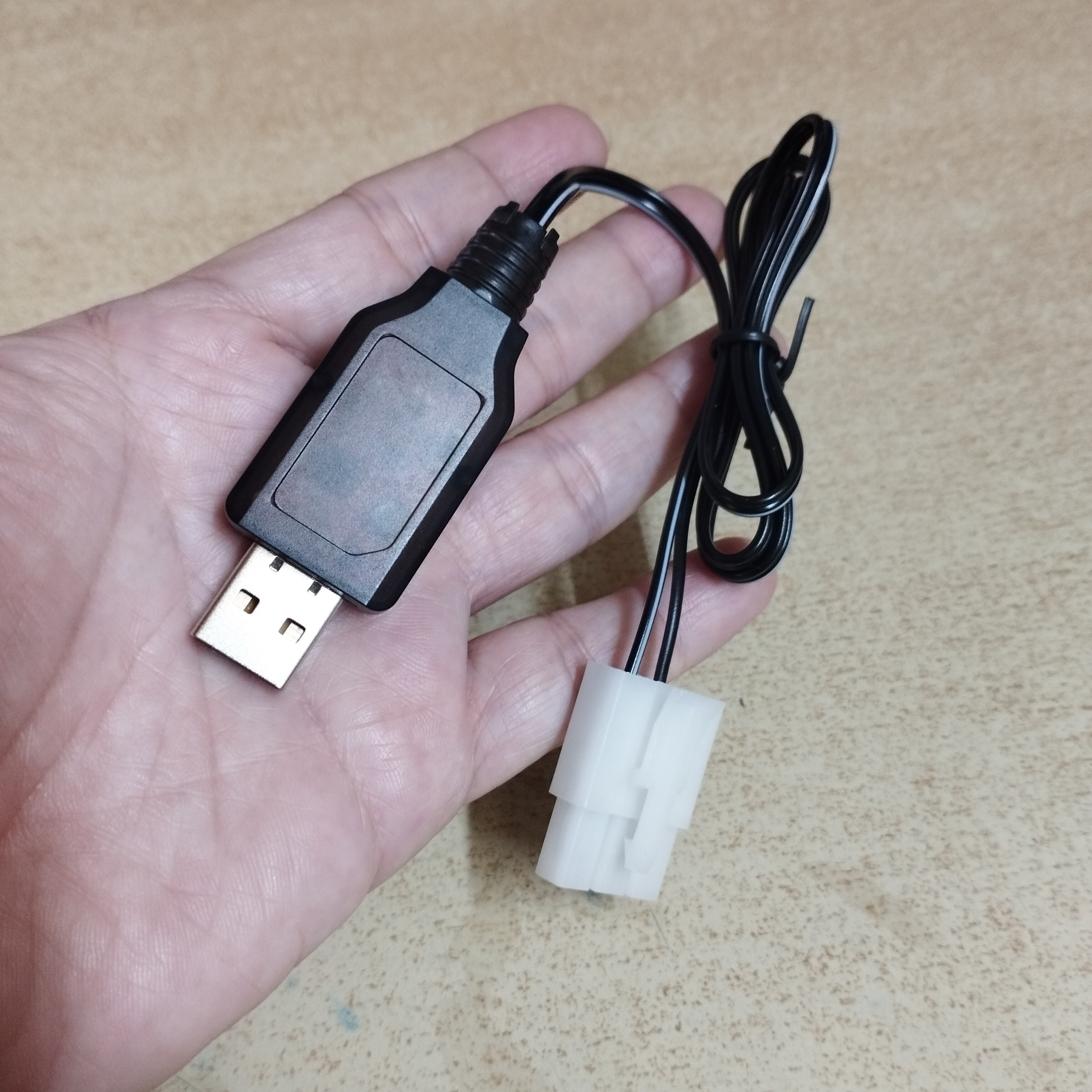 Dây cáp sạc pin 9.6V dung lượng 200mA chân cắm trắng KET3P