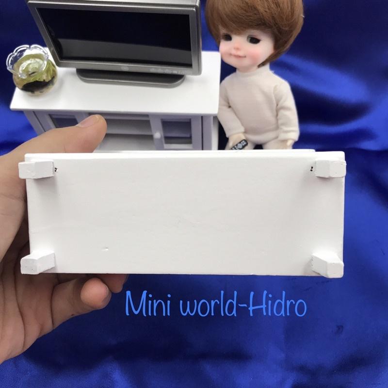 Mô hình kệ để ti vi bằng gỗ dùng cho trang tí nhà búp bê  Barbie, BJD 1/8 mini tí hon miniature. Tủ gỗ để tv cho búp bê.