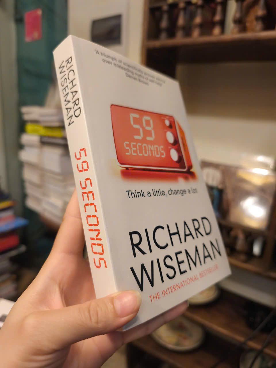 Sách - 59 Seconds: Think a Little, Change a Lot by Richard Wiseman |  Psychology / Self Help Book
