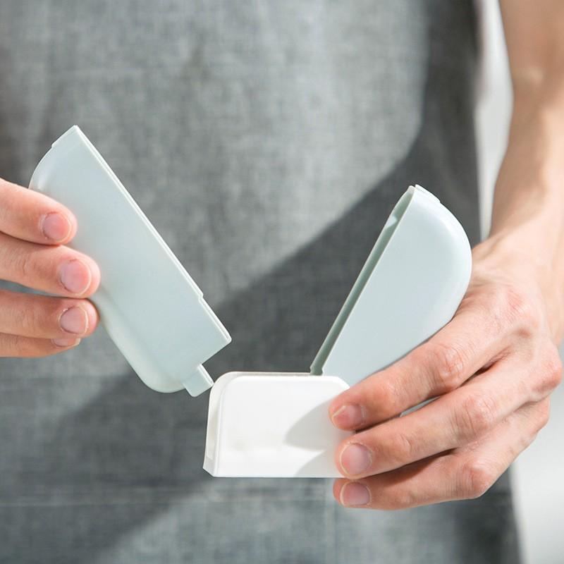 Muôi Xới Cơm Chống Dính Kèm Giá Đựng Thông Minh Bảo Quản Vệ Sinh