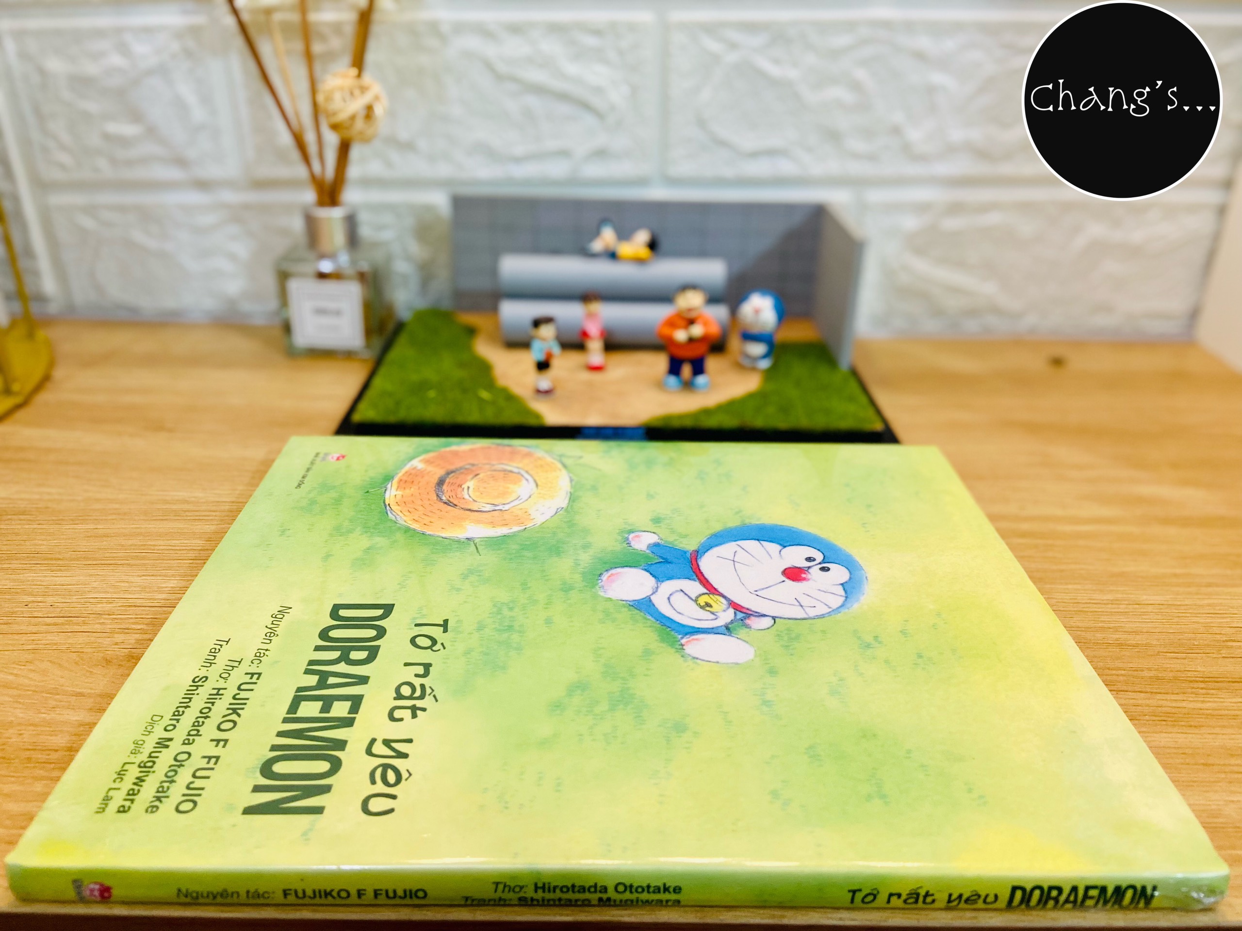 Artbook Thơ - Tớ rất yêu Doraemon (Chang Book)