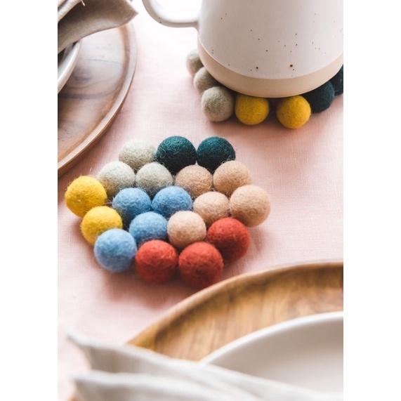 Pompom len kích thước 2cm dùng làm đồ chơi, đồ handmade, diy
