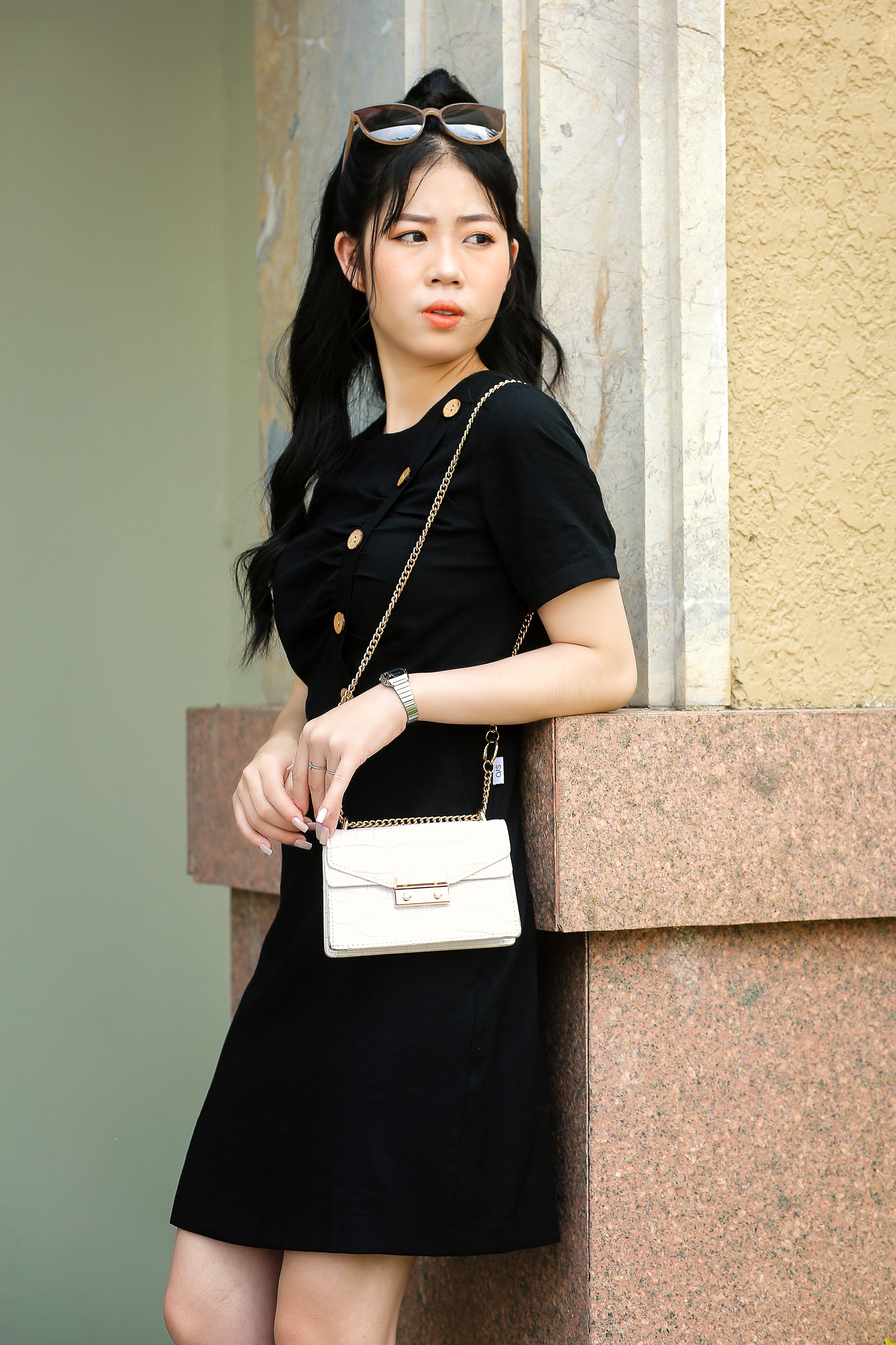 Đầm A, nhúm ngực,đính khuy trang trí nẹp lệch