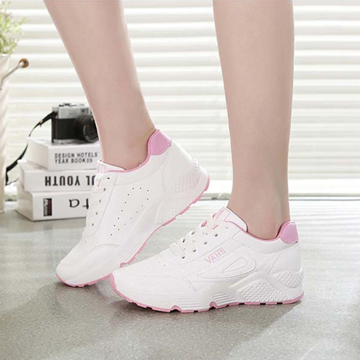 Giày thể thao nữ giá rẻ re
