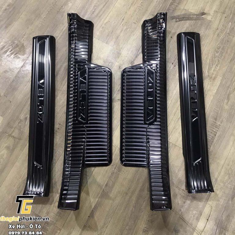 Bộ Ốp bậc cửa, Nẹp bước chân Titan Toyota Veloz