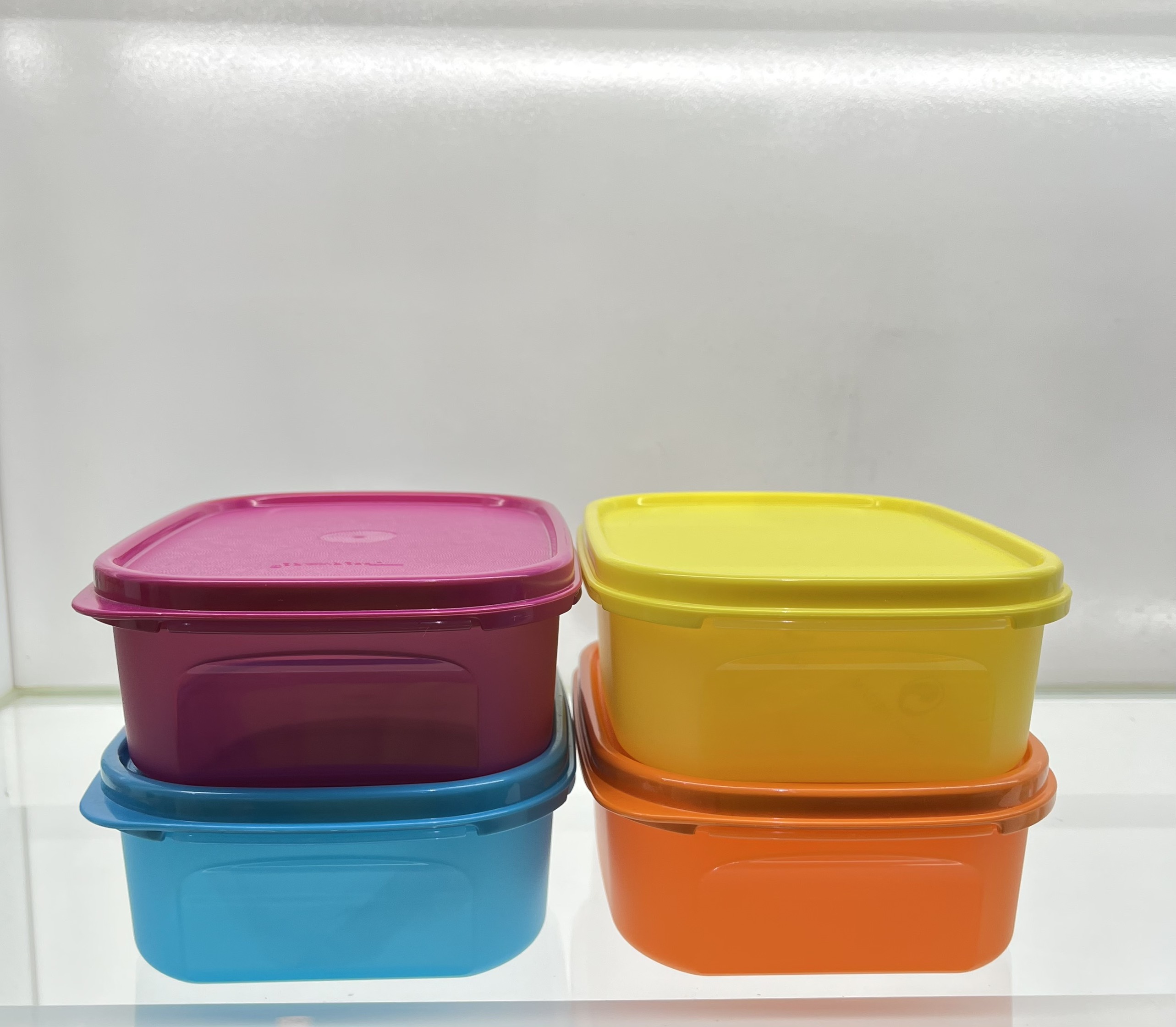 Set 4 hộp BQTP Tupperware Colorful Rectangular 850ML