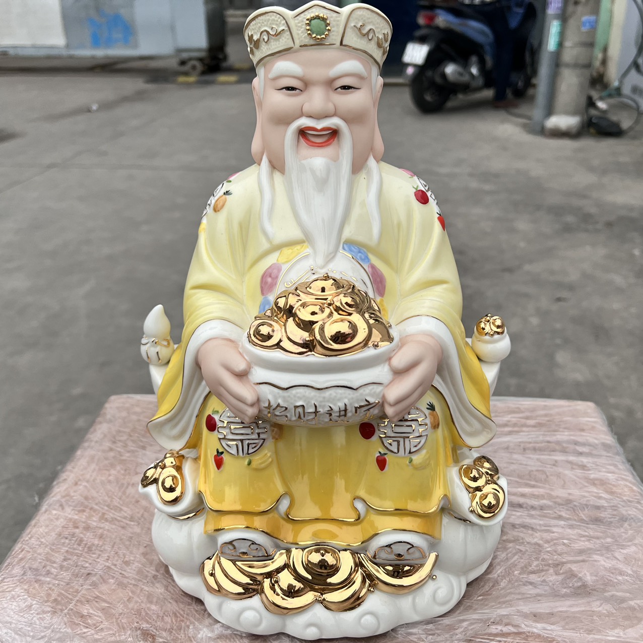Tượng Thần Tài Thổ Địa sứ đức hóa cao cấp nhập khẩu Đài Loan cao 29cm – Vàng