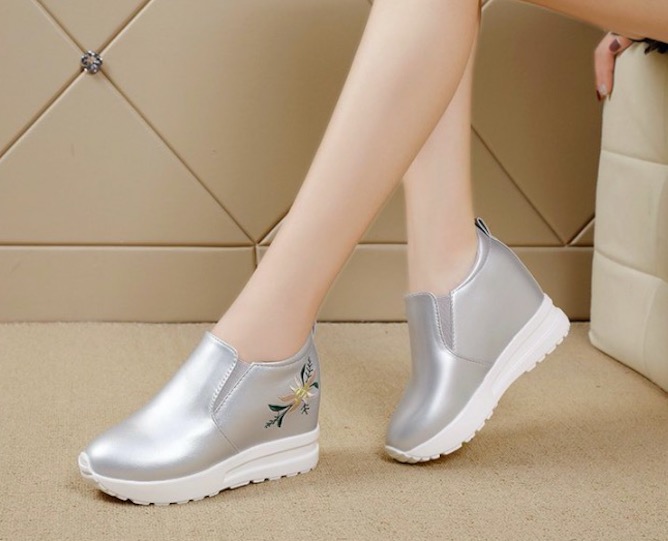 Giày slip on độn 7p da cao cấp siêu mềm siêu nhẹ SLO438922