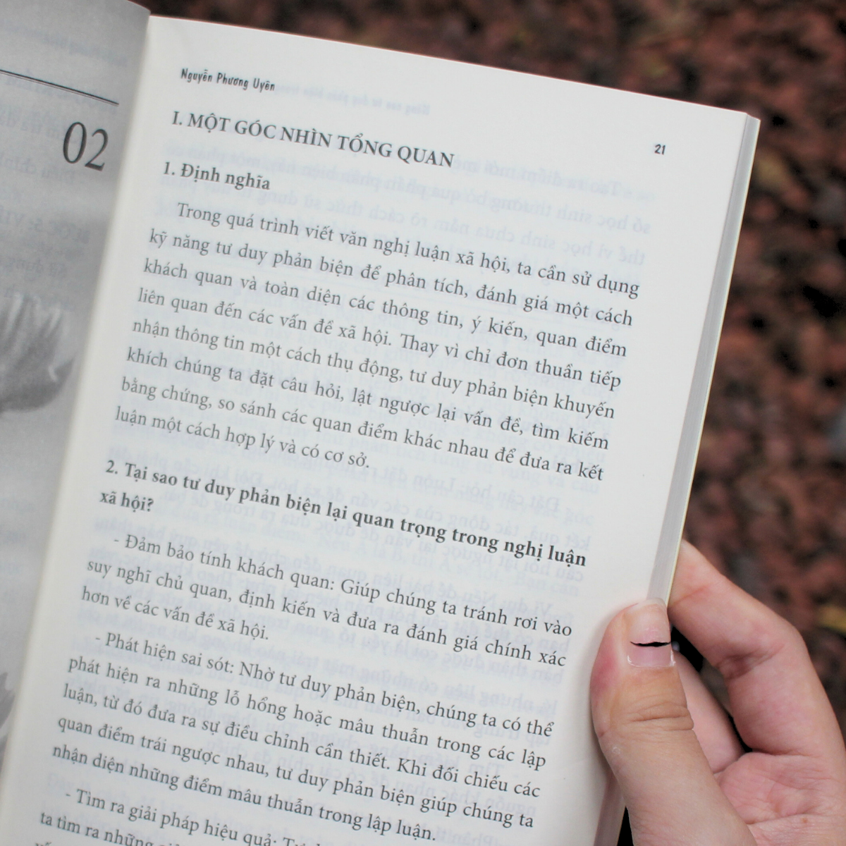 Sách Nâng Cao Tư Duy Phản Biện Trong Văn Nghị Luận Xã Hội