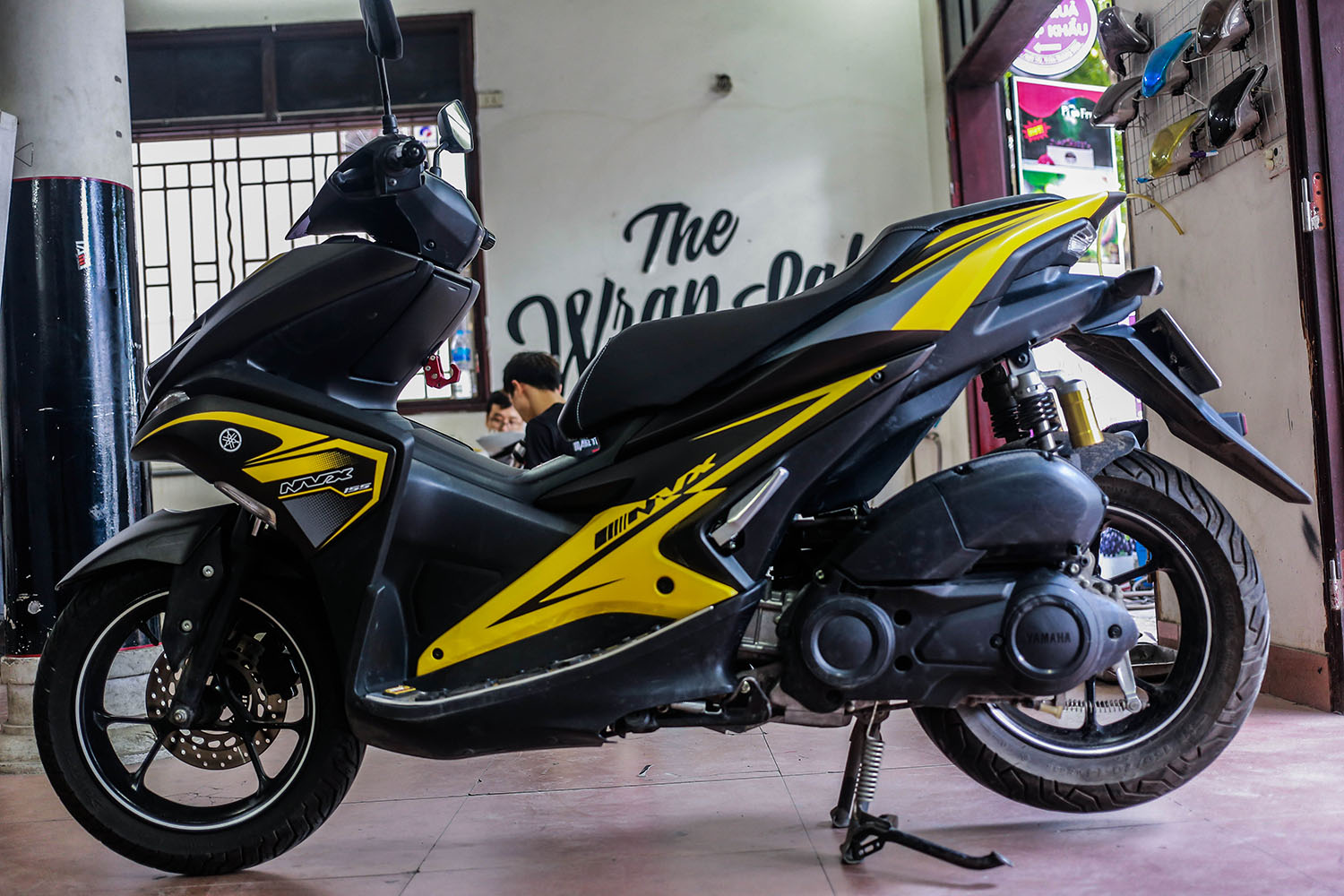 Tem trùm NVX Black Yellow