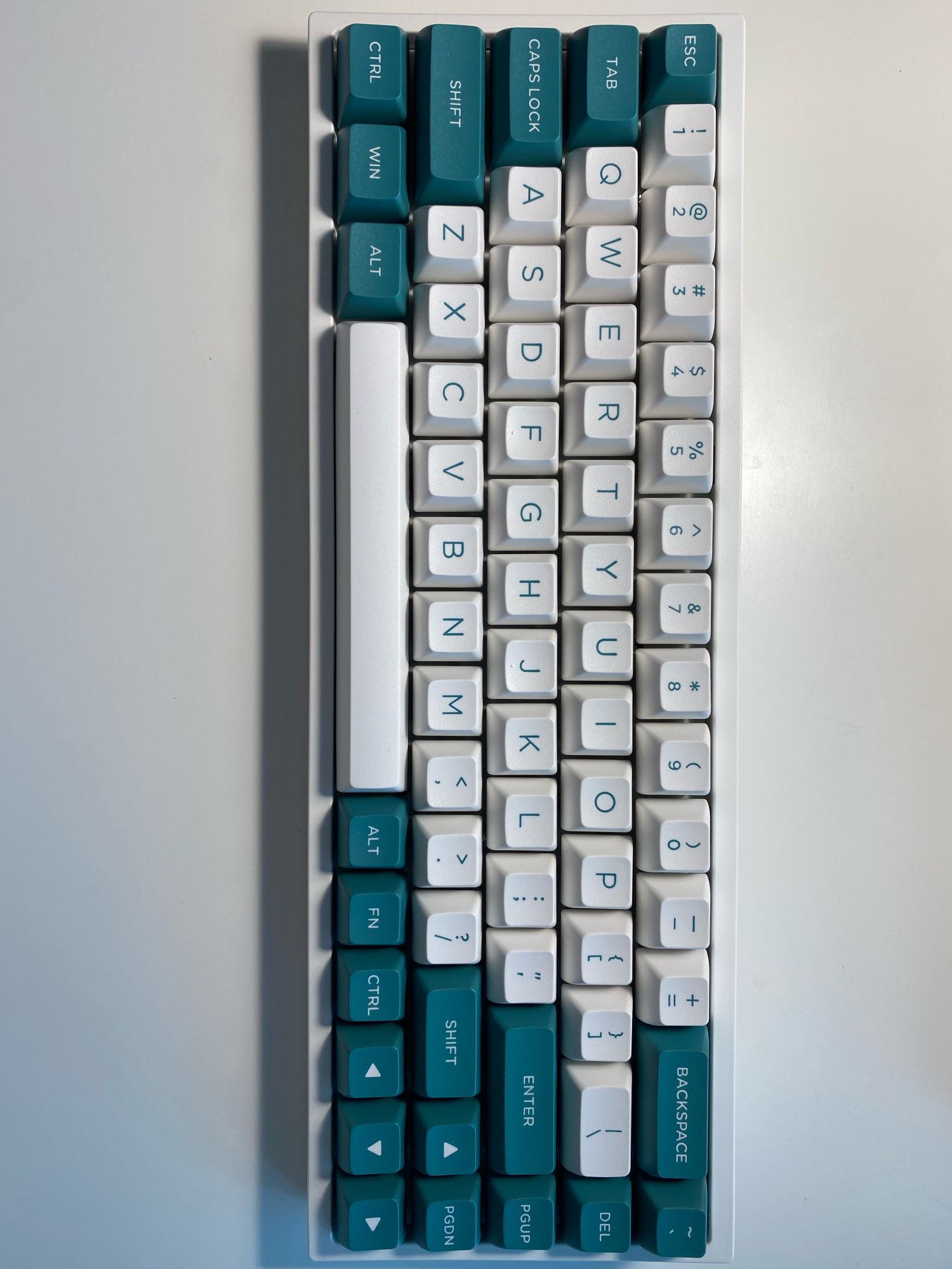 Bàn phím cơ FL-Esports FL680SAM (Night Black/Peach/Aqua Green/Purple/Banana) 3 mode - Hàng chính hãng