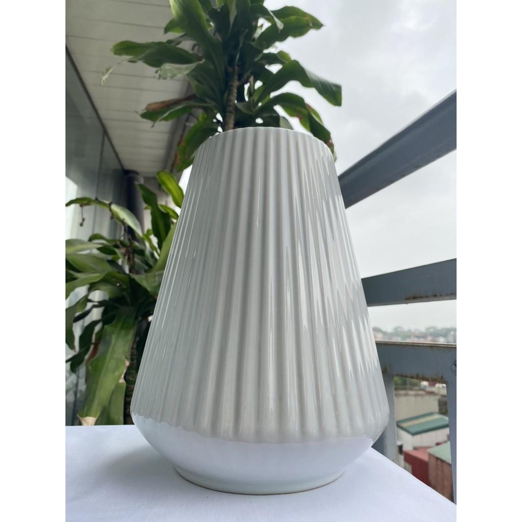 BÌNH HOA BÁT TRÀNG CAO CẤP DÁNG CÚP KẺ SỌC
