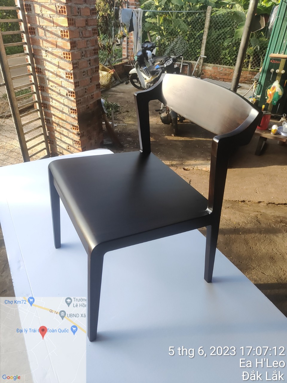 Ghế Bulma mặt gỗ muồng đen