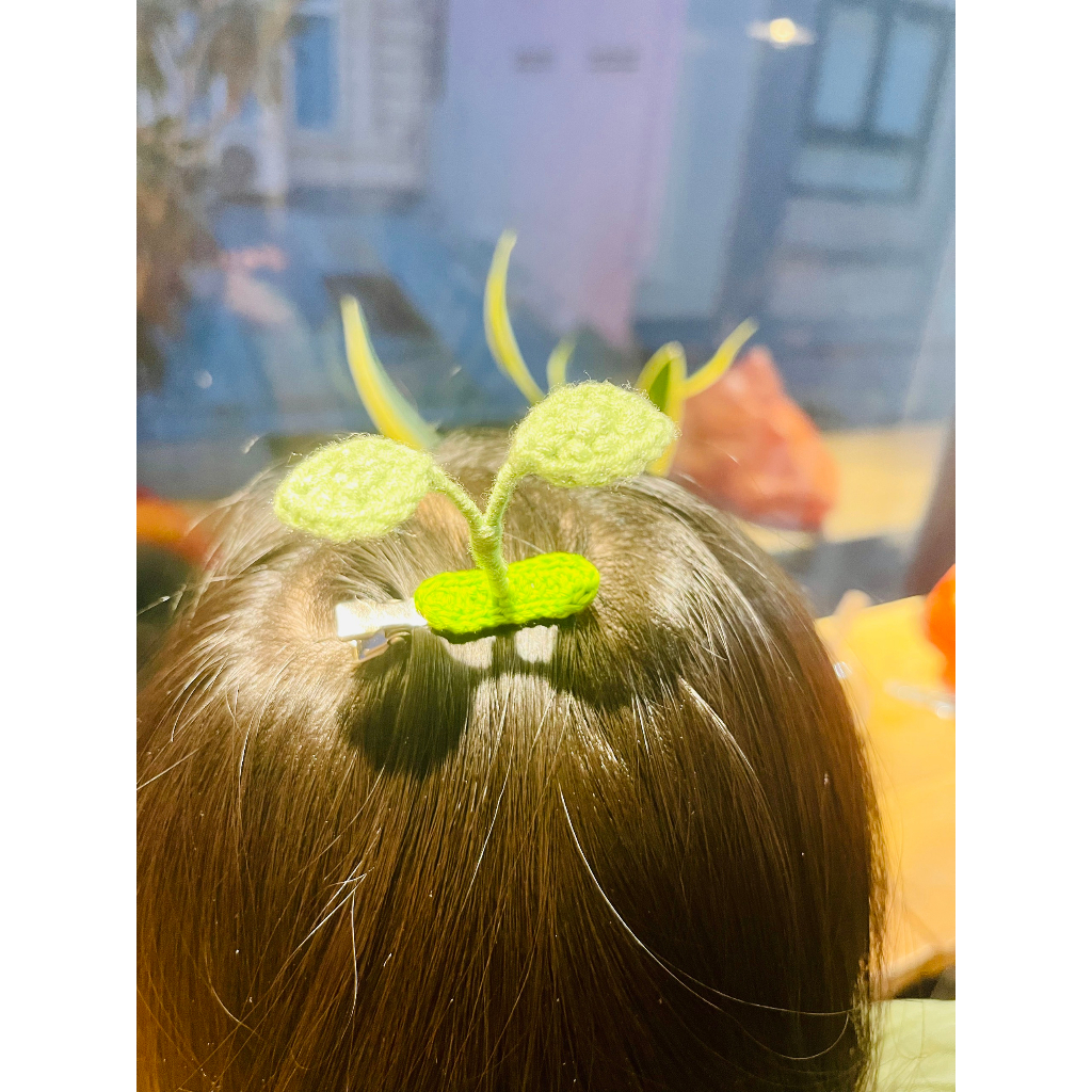 Kẹp tó mái hình mầm cây có thể chỉnh dáng lá và cành bằng len handmade