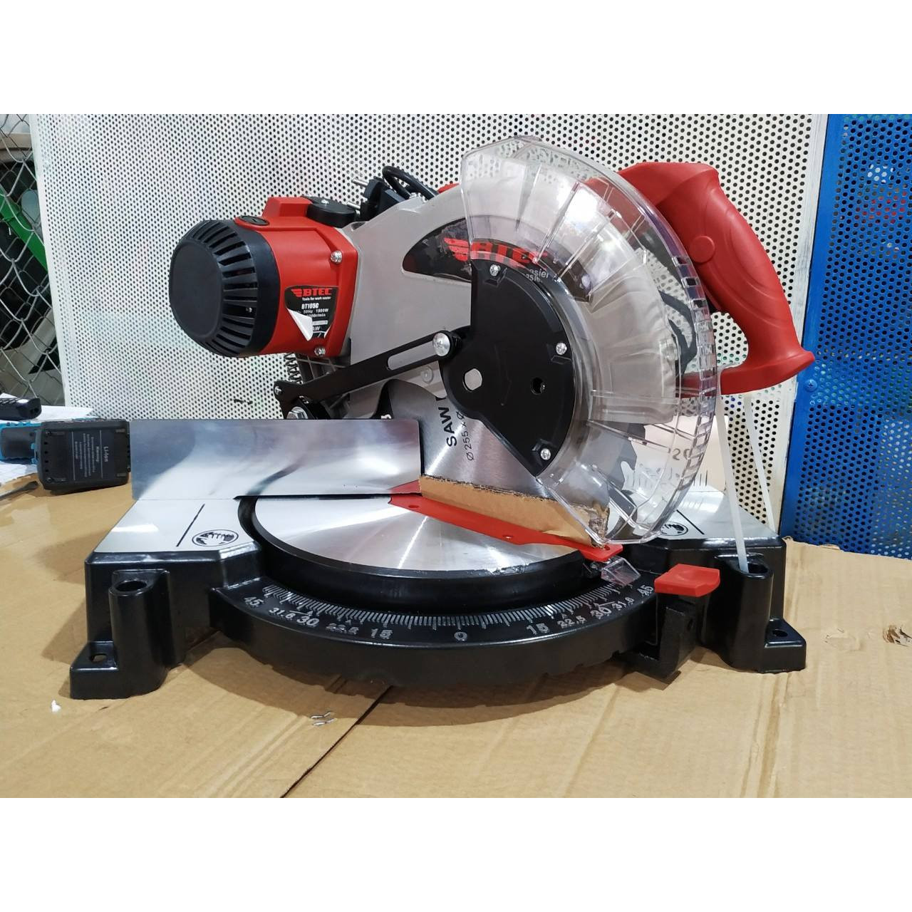 MÁY CẮT ĐA NĂNG BTEC BT105C - HÀNG CHÍNH HÃNG + TẶNG KÈM 3 BAO TAY TOLSEN 45006