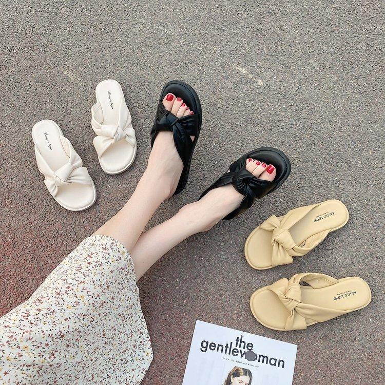 Xăng đan Nữ Đế Bệt Mũi Tròn Quai Chéo Thời Trang