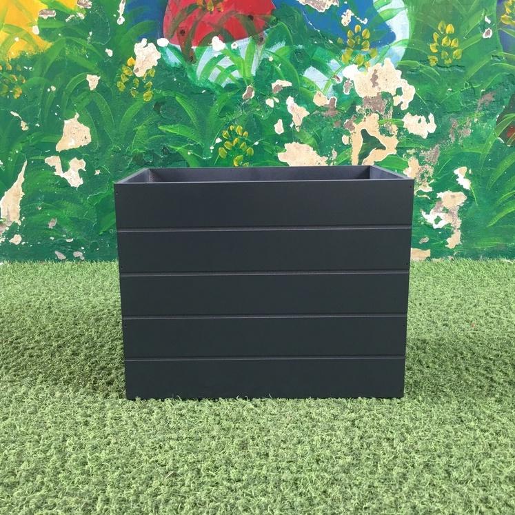 Chậu kẻ chỉ composite 50x20x20 sơn ghi đậm