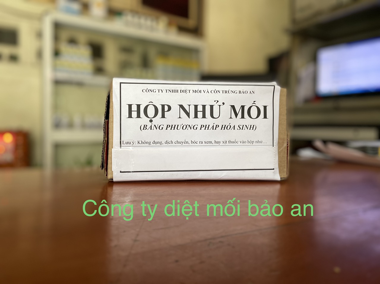 Hộp Nhử Mối - Dùng Để Gom Mối Lại & Diệt Mối Tận Gốc - Rất An Toàn Và Hiệu Qủa 100% Nếu Làm Đúng Phương Pháp