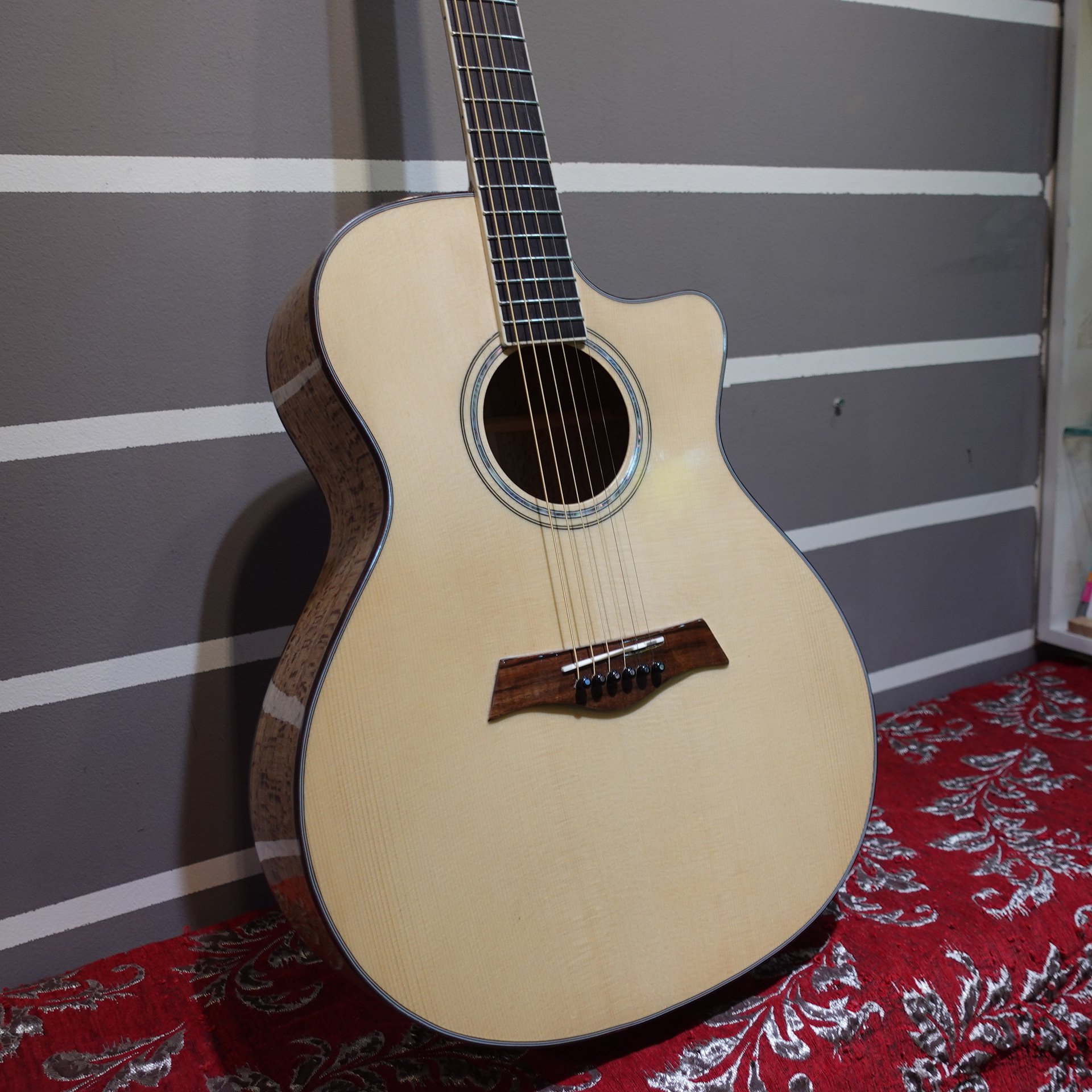 Đàn Guitar Acousitc DJM717