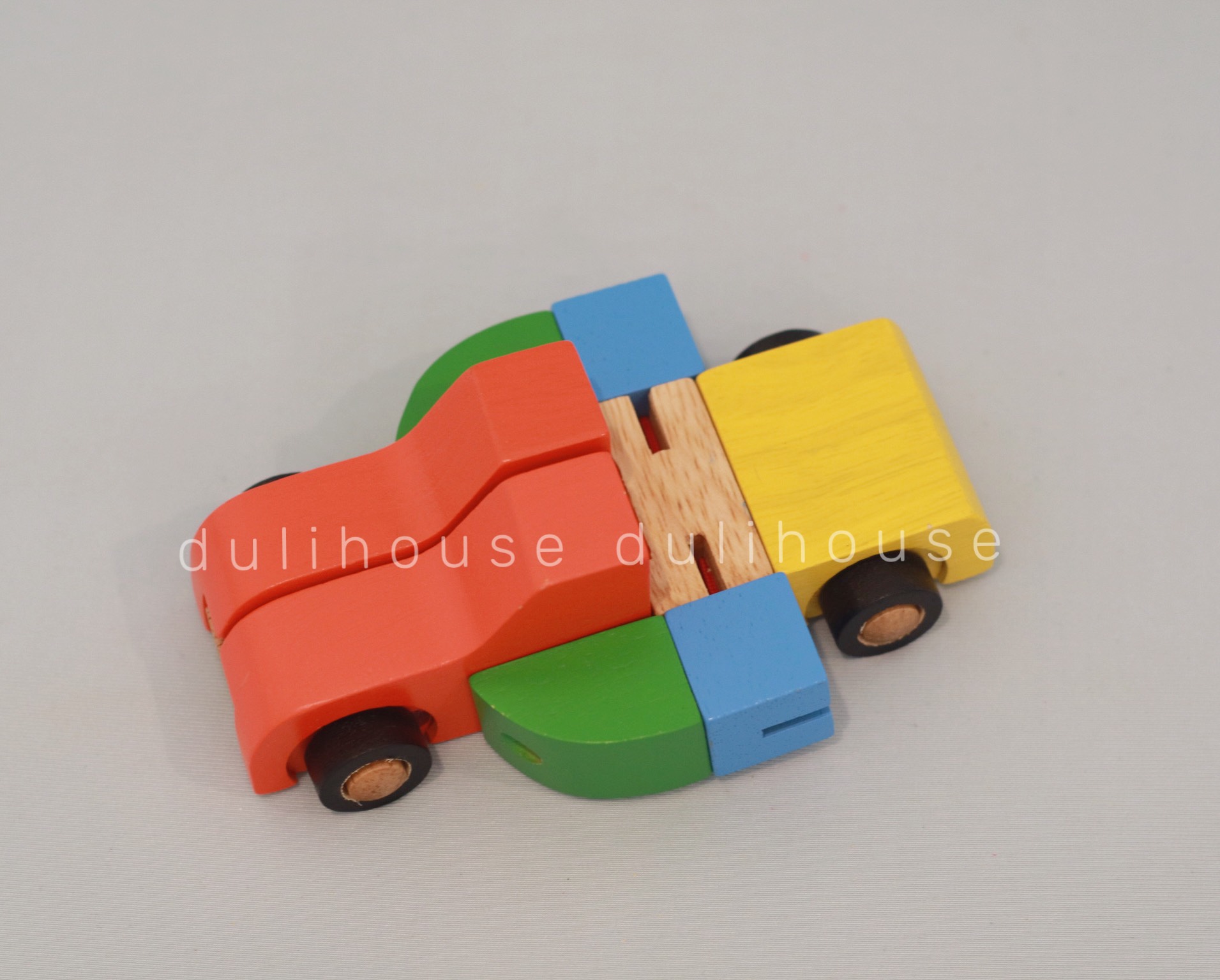 Đồ chơi gỗ xe ô tô biến hình Robot giúp khơi gợi khả năng sáng tạo, phát triển trí tưởng tượng & là người bạn tốt luôn đồng hành với bé - Sản xuất tại Việt Nam