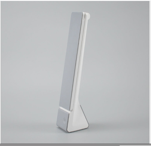 Đèn led có cổng sạc USB để bàn đa năng UB ( Giao màu ngẫu nhiên )