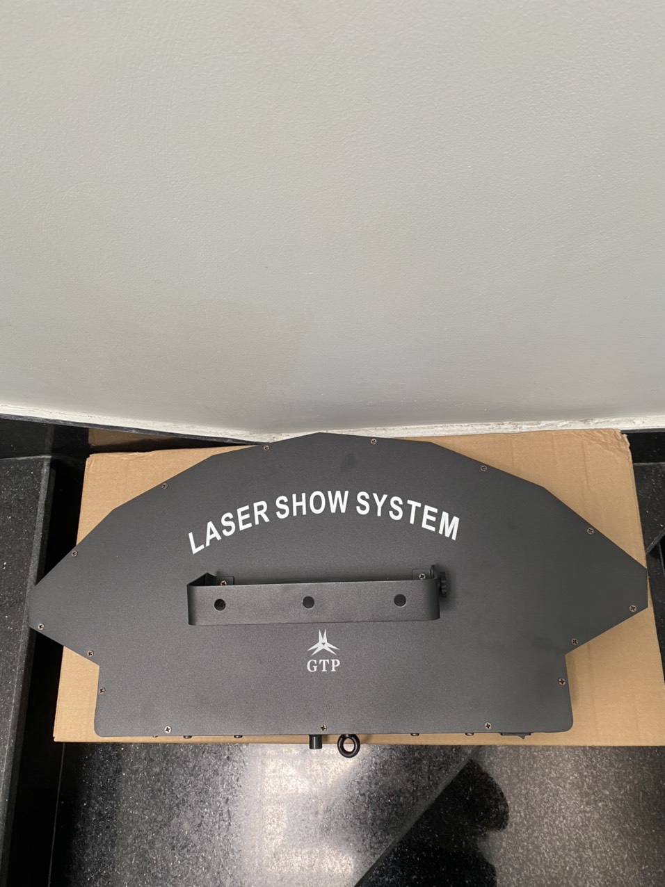 [GTP] ĐÈN LASER 6 CỬA 7 MÀU HÌNH QUẠT - CHUYÊN DÙNG QUÉT TIA , THÍCH HỢP DÙNG TRONG QUÁN BAR , VŨ TRƯỜNG.