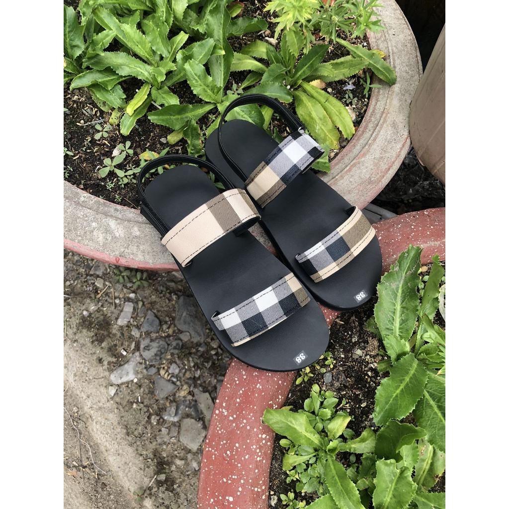 Xăng đan nam nữ Lyna Sandal đế đen quai sọc ca rô vàng lót đen size từ 35 nữ đến 42 nam