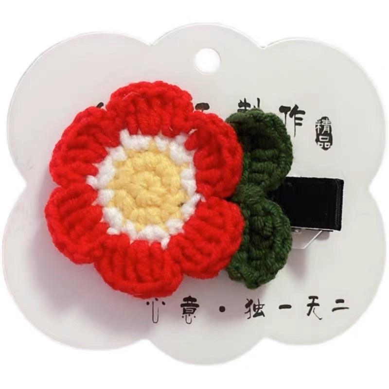 Kẹp tóc bông hoa bằng len handmade