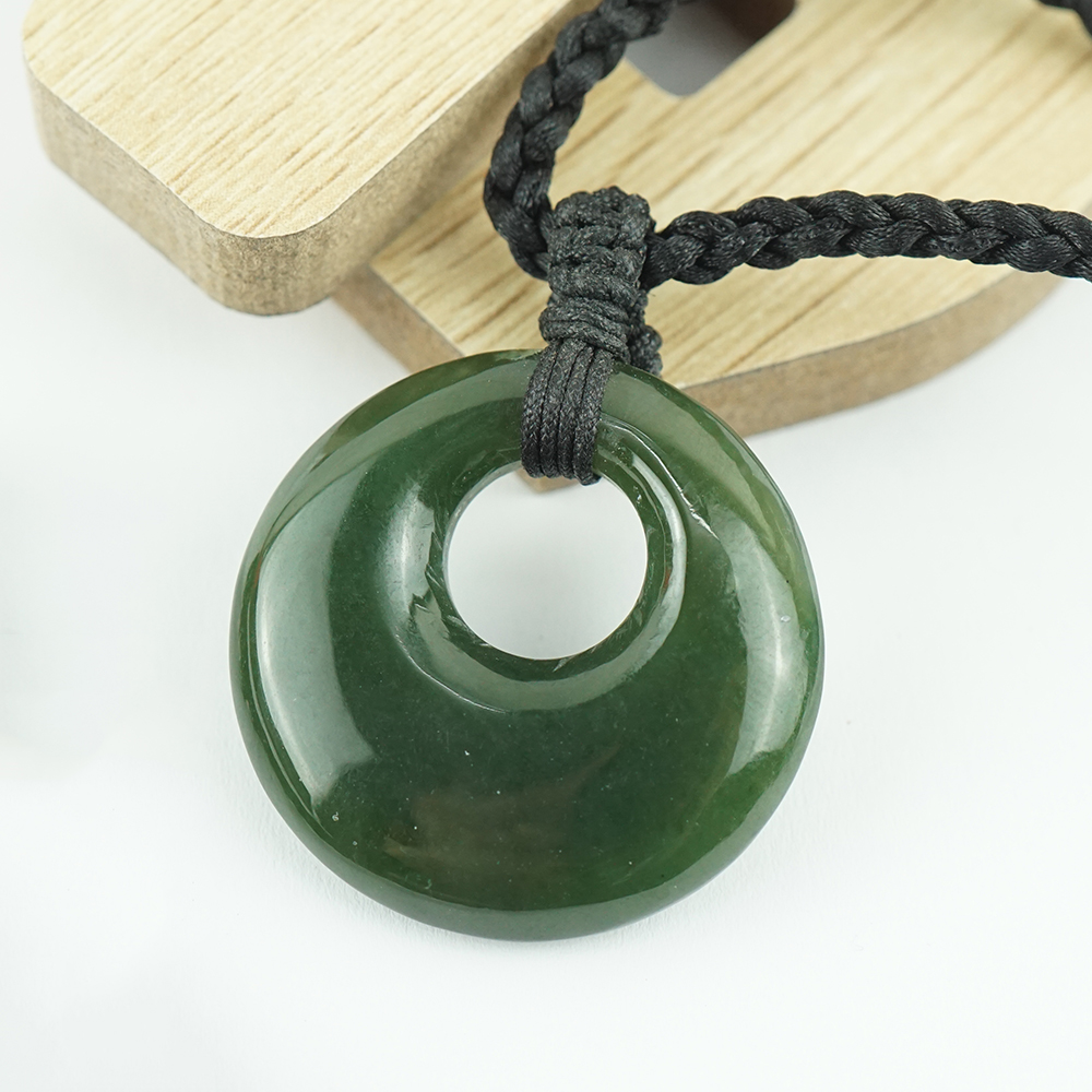 Mặt Dây Chuyền Kiểu Ngọc Bội Đá Ngọc Bích Nephrite Thiên Nhiên