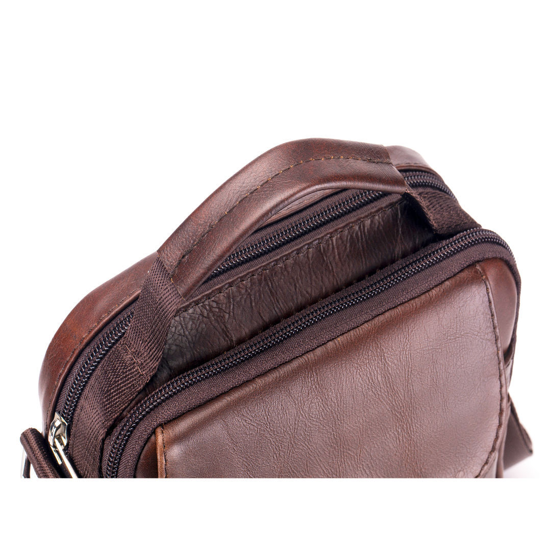 Túi đeo chéo nam DA BÒ THẬT – BEE GEE DCN9398