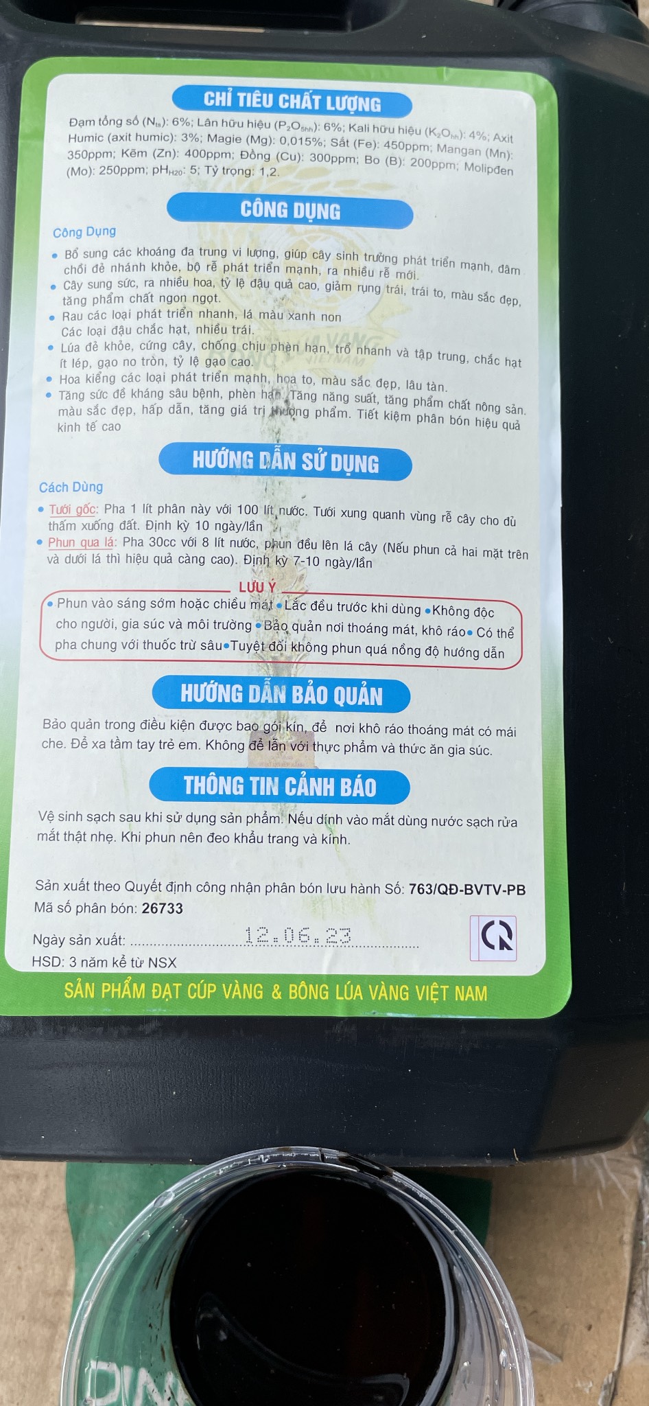 Phân bón 6-6-4 K-Humate chia lọ 1 lít từ can 5 lít