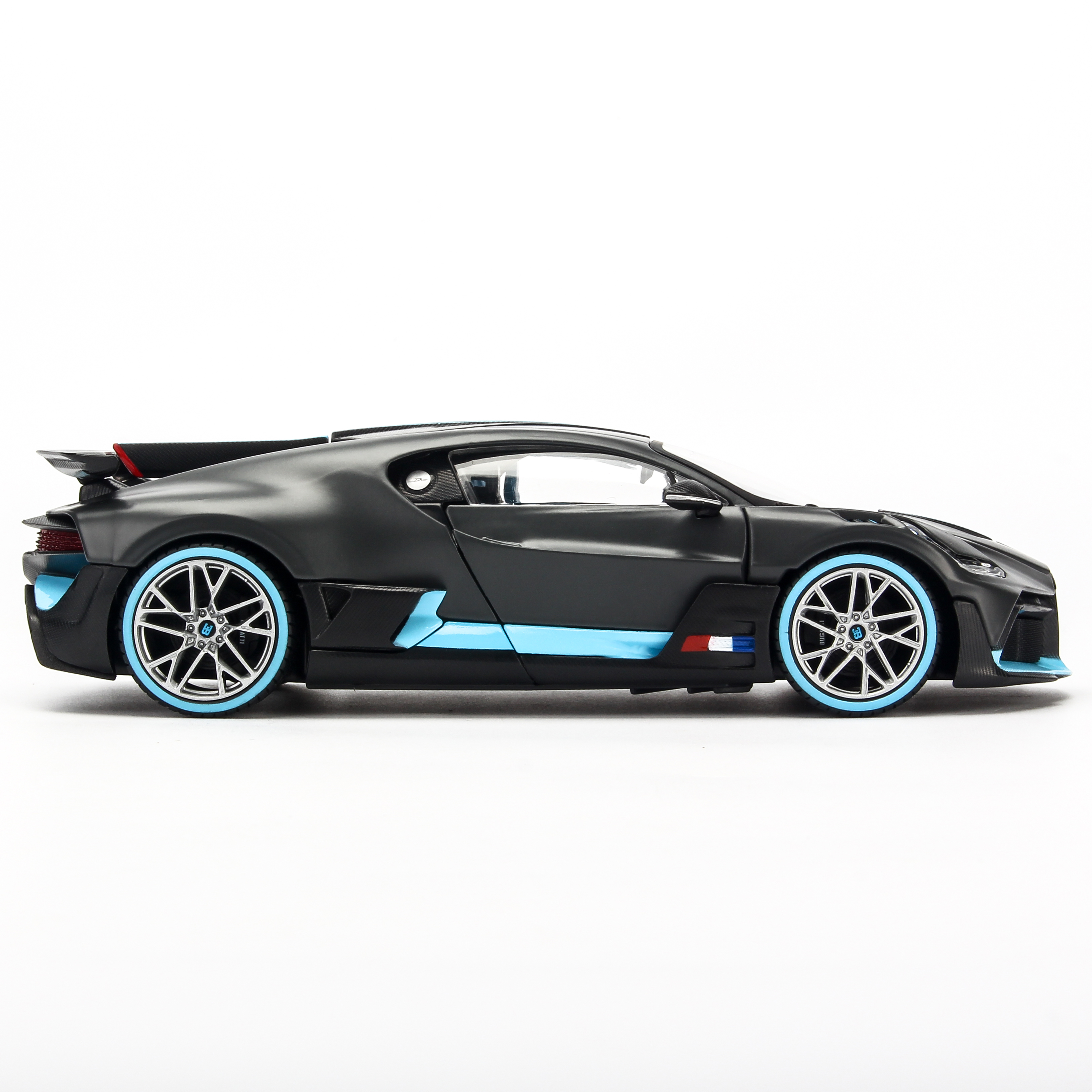 Mô hình xe Bugatti Divo 1:24 Maisto - 31526