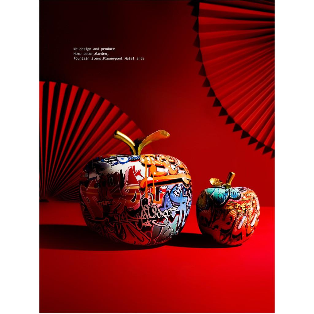 Tượng điêu khắc trái cấm -phong cách nghệ thuật đương đại graffiti- decor trang trí nội thất