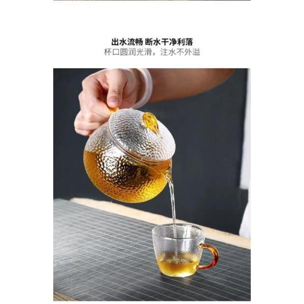 Ấm rót quai vàng có lọc trà