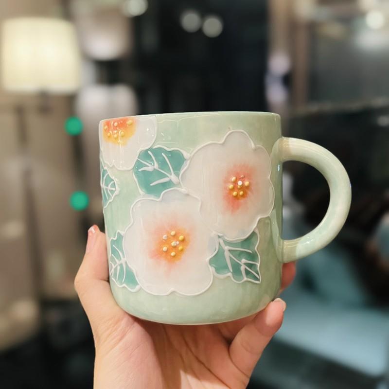 Cốc Sứ Tráng Men Nhật Bản Seto Yaki Thủ Công Vẽ Tay - Hoạ Tiết Bông Hoa Lê Có Thìa