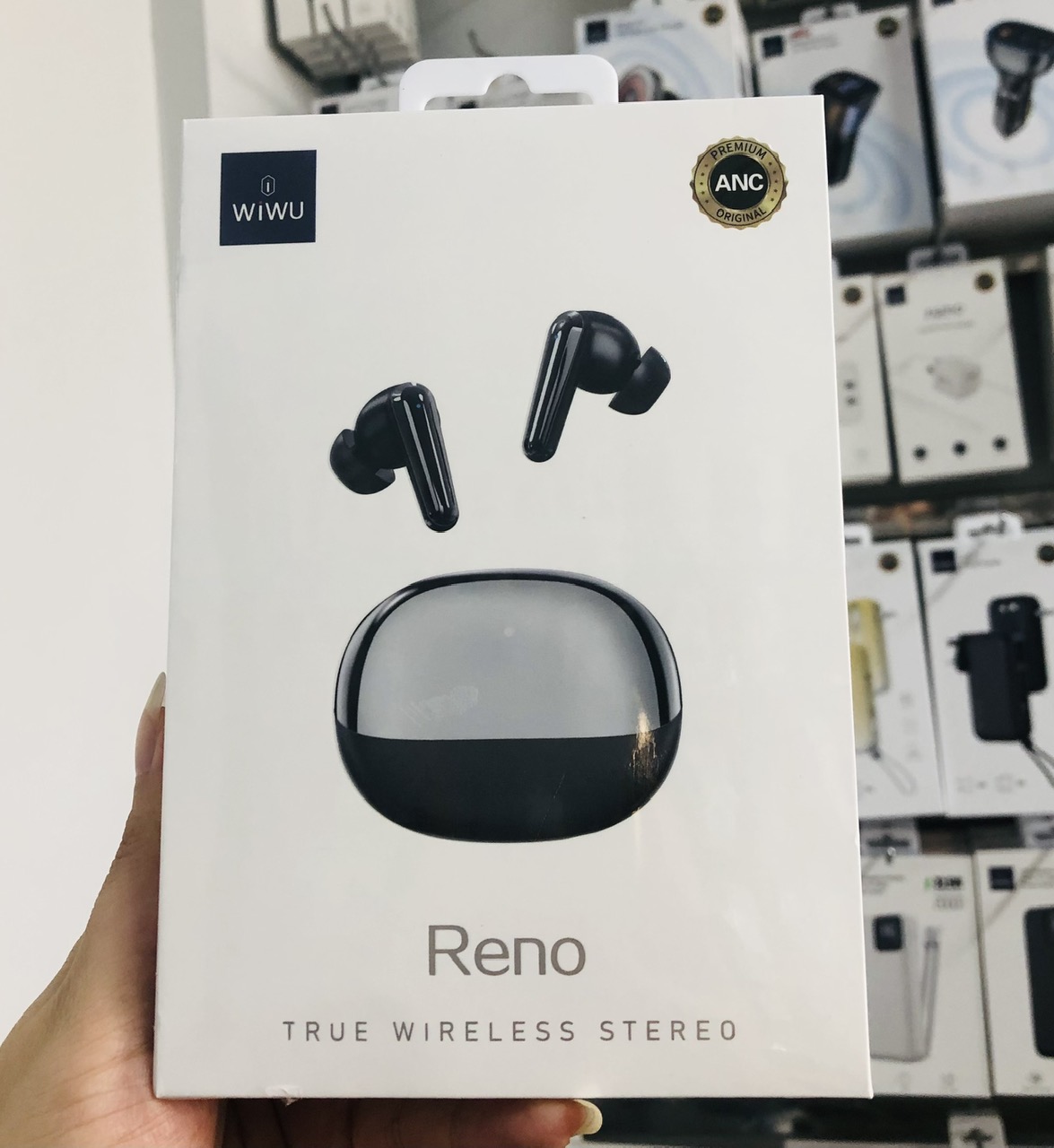 Tai nghe Wiwu Reno True Wireless Stereo T19 tương thích rộng rãi với các thiết bị kết nối bluetooth, có chip thông minh, cảm ứng thông minh và trợ lý giọng nói thông minh - Hàng chính hãng
