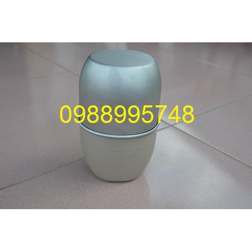 BÌNH NƯỚC NHỰA VÀ CA INOX CÓ QUAI XẾP