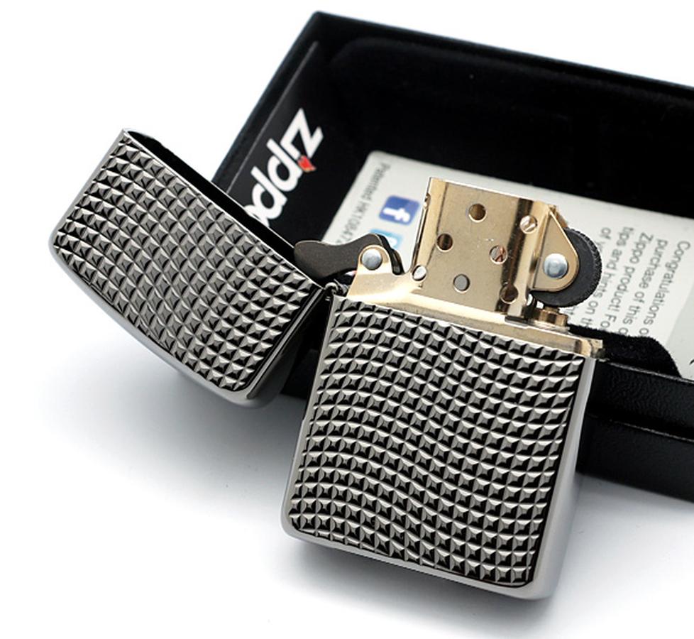 Bật Lửa Zippo Cross Wave Ridge Armor High Polish Black Chrome 28544