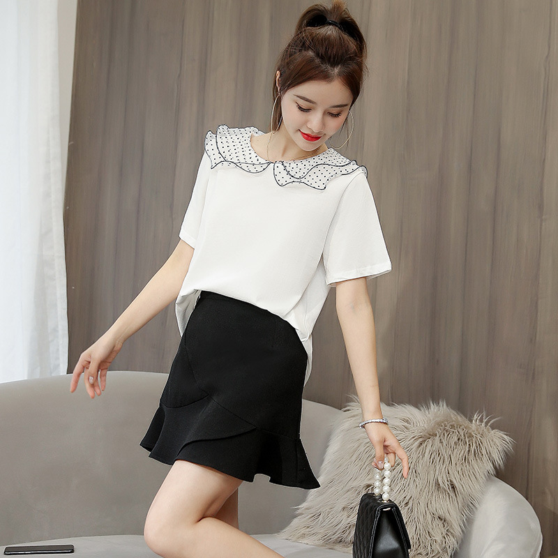 Áo thun phối ren cổ sen AN35
