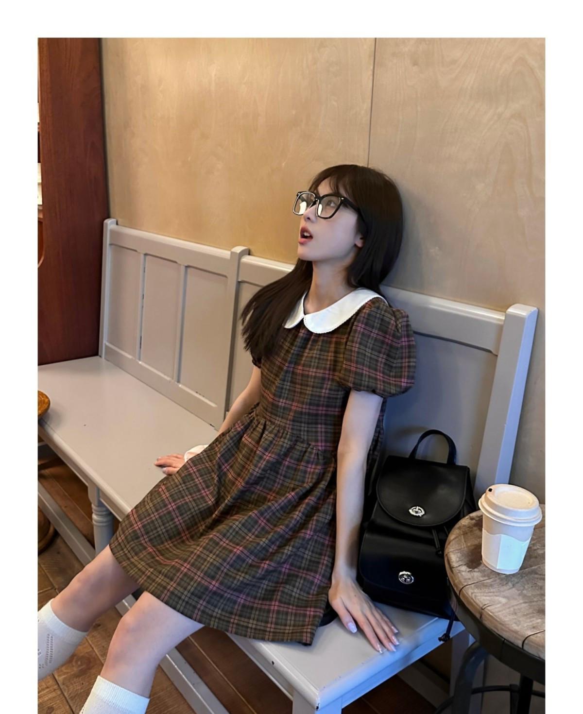 CHENGRUI Kiểm tra bong bóng tay áo kiểu Pháp búp bê cổ áo đầm 100 phù hợp với gầy lỏng lẻo ngọt ngào đám đông giảm tuổi ngắn tay áo váy ngắn