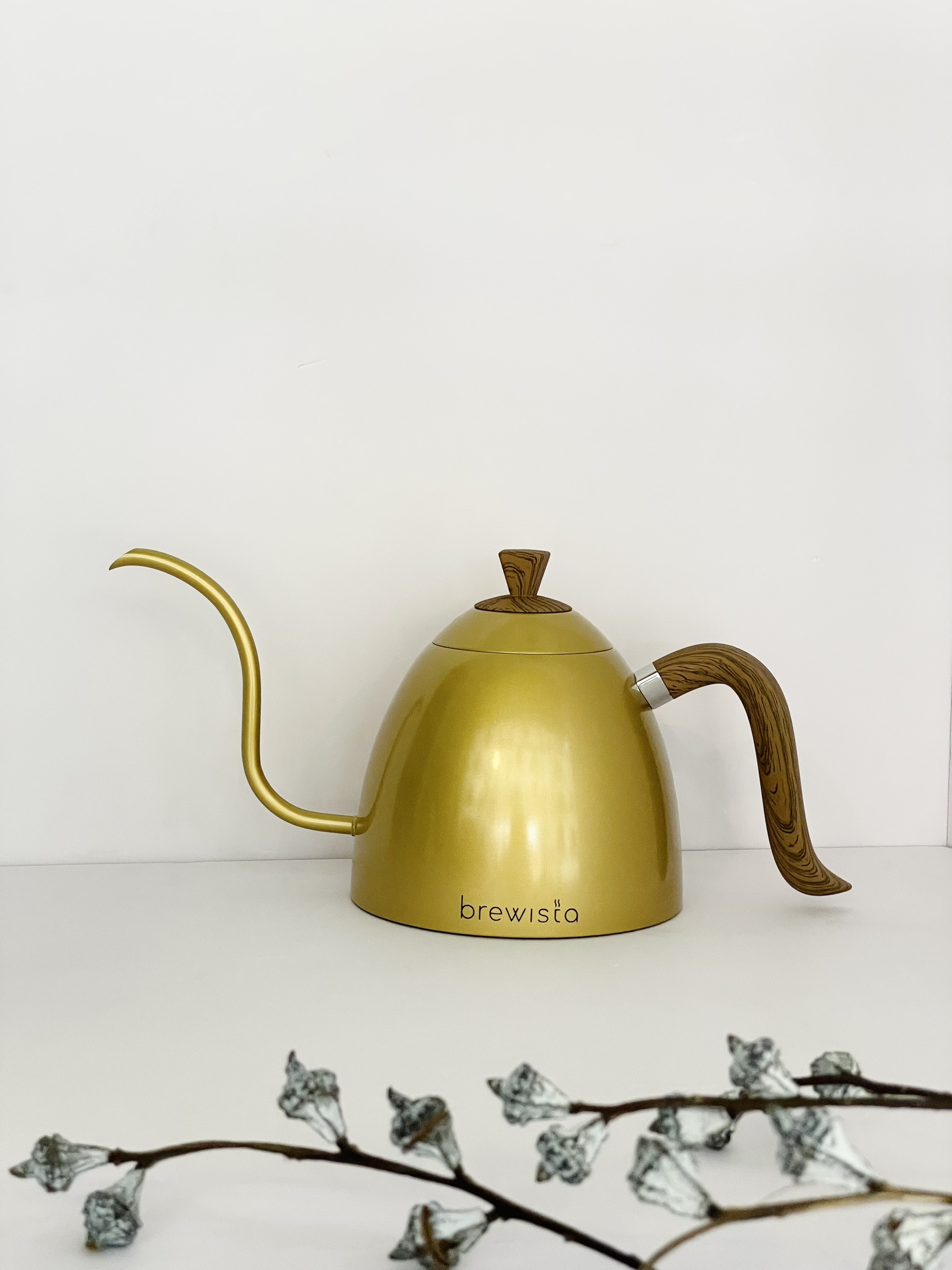Ấm rót cà phê pour over Brewista 700ml - Champagne Gold