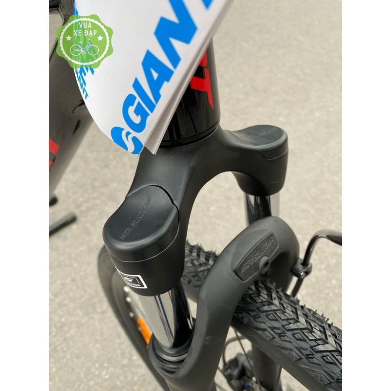 Xe đạp địa hình MTB GIANT ROAM 4 Disc, phanh đĩa dầu, bánh 700c, khung nhôm Aluxx