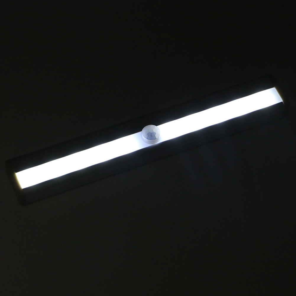 Đèn 6 led  cảm biến chuyển động hồng ngoại gắn tủ, gắn tường siêu sáng (Tặng nút kẹp cao su giữ dây điện-giao màu ngẫu nhiên)
