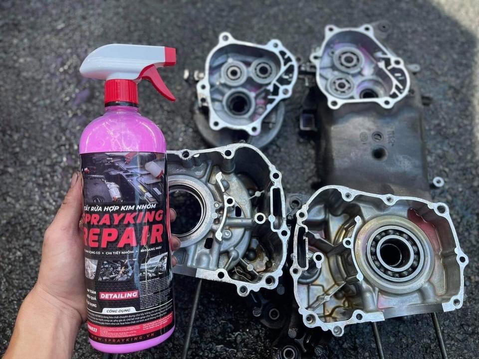 Chai xịt tẩy rửa hợp kim nhôm, tẩy lốc máy, đầu bò, dàn chân xe máy, xịt sên SprayKing REPAIR 1000ml