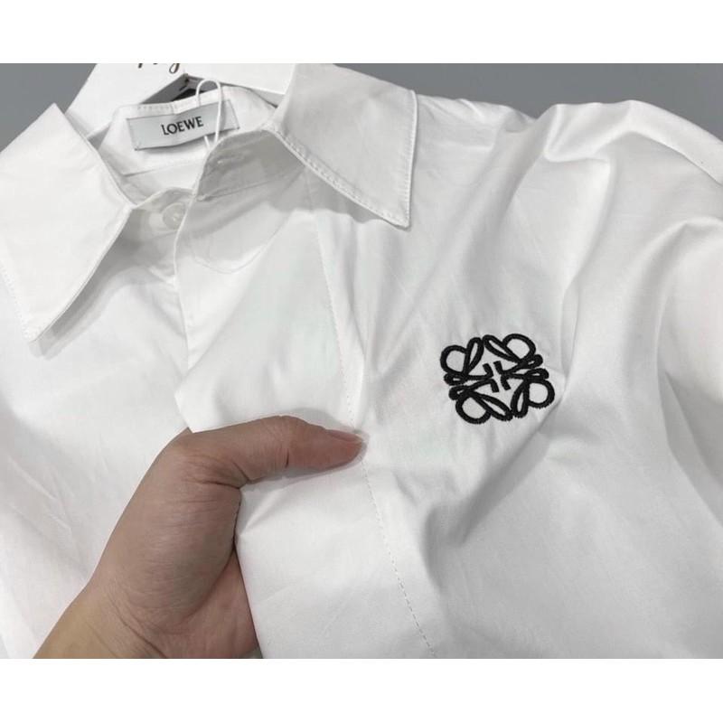 sơ mi rộng giấu quần
