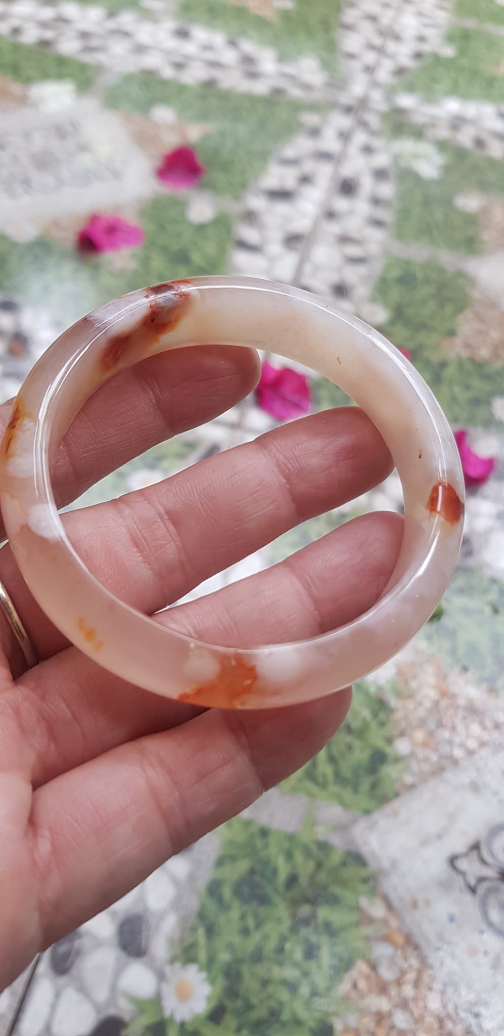 Vòng tay Nữ Bản Hẹ Đá Mã Não Bông Vàng trắng đều đẹp Vòng Ni 52mm x cao 13,5mm x dầy 4mm Nữ 50kg - 52kg đeo xinh đẹp ạ