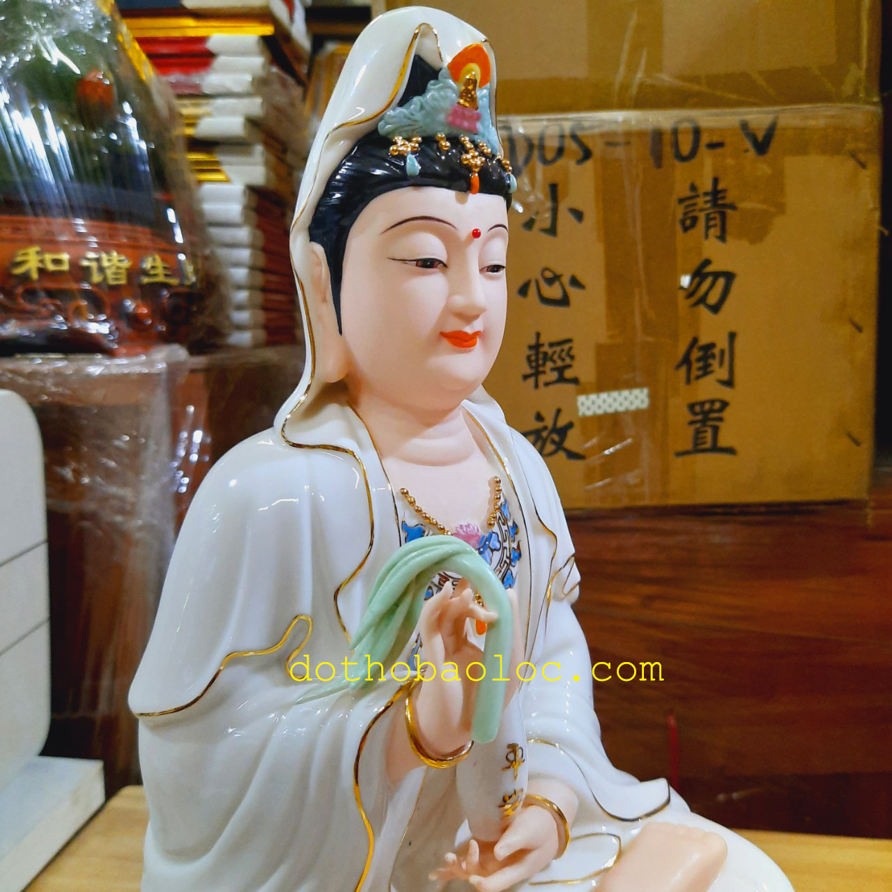 Tượng Quan Âm men sứ cao cấp nhập khẩu cao 36cm