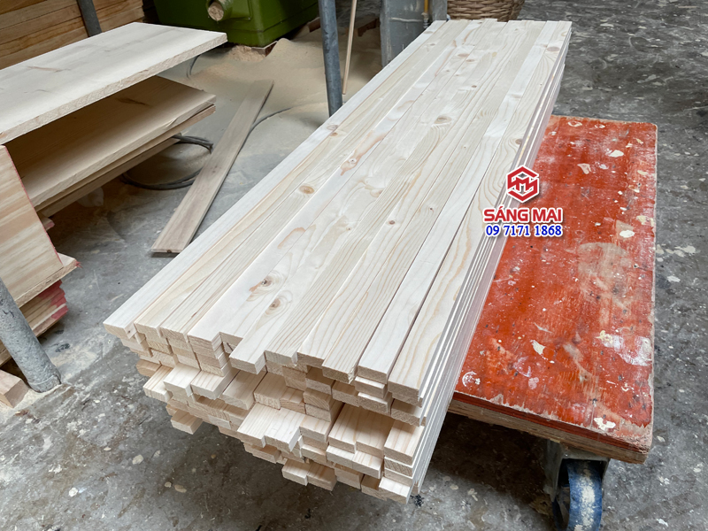 Thanh gỗ thông 3cm x 1,5cm x dài 120cm + láng mịn 4 mặt